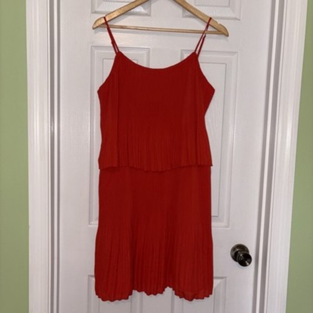 EUC Red / Orange Pleated Knee Length, tiered Summer Dress, Chiffon, size medium
